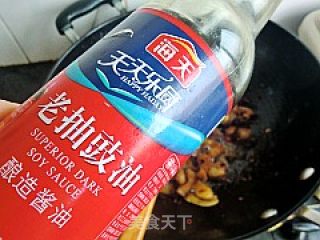 老干妈千张结烧肉的做法步骤：10