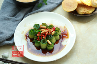 爽口黄瓜卷的做法
