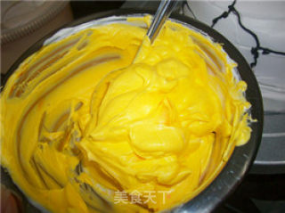 LG的生日蛋糕 @@附上详细图解巧克力海绵蛋糕做法及足球造型装饰~~足球蛋糕的做法步骤：21