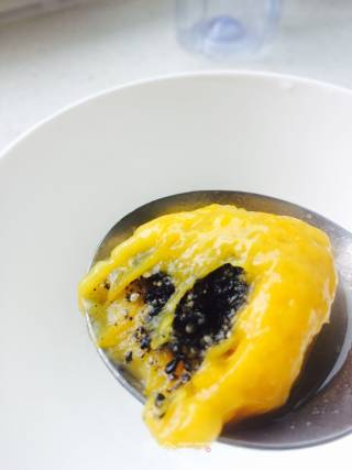 黑芝麻南瓜汤圆
