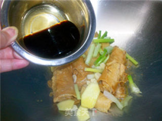 家常菜肴@@爱上红烧~~红烧腐竹酿肉的做法步骤：12