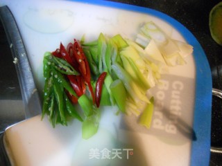 葱爆羊肉的做法步骤：2