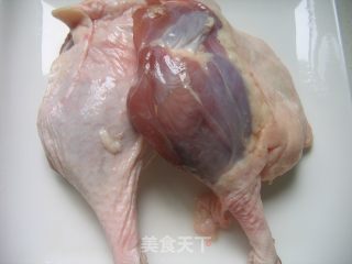 酱香鸭腿的做法步骤：1