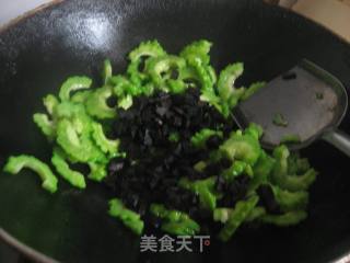 香芥苦瓜的做法步骤：4