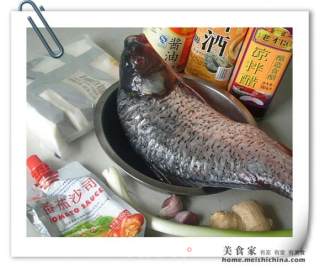 糖醋鱼块的做法步骤：1