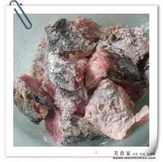 糖醋鱼块的做法步骤：4