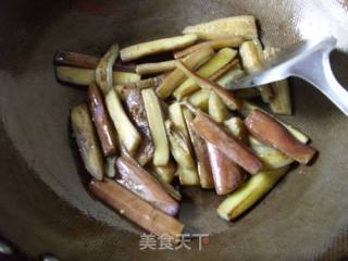 省油但需耐心的-----------鱼香茄子的做法步骤：3