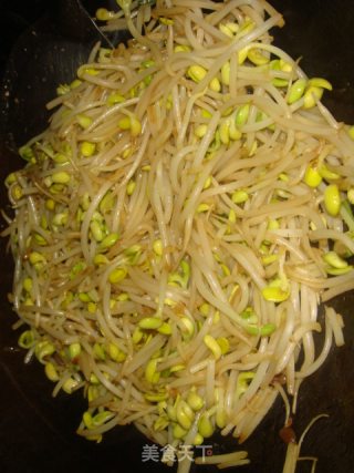 黄豆酱拌炒黄豆芽的做法步骤：6