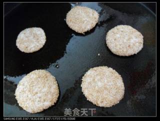 芝麻糯米饼的做法步骤：7
