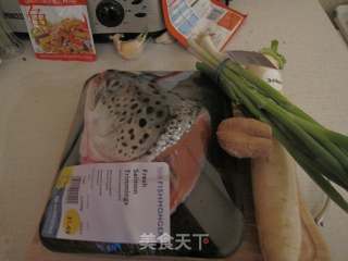 【萝卜片鱼头汤】的做法步骤：1