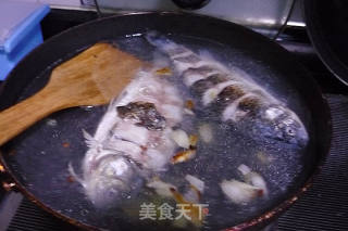 鲜美鱼汤手工面的做法步骤：4