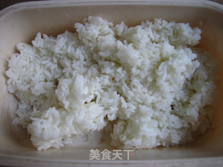 葱香蛋炒饭的做法步骤：1