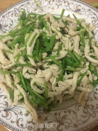 盐爆鸡丝的做法