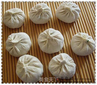 木耳肉末韭菜包子的做法步骤：10