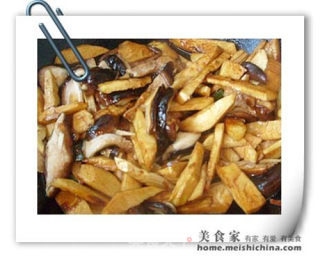 香菇焖笋的做法步骤：7