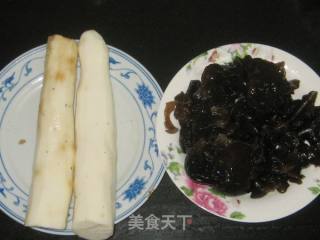 黑木耳炒山药的做法步骤：1
