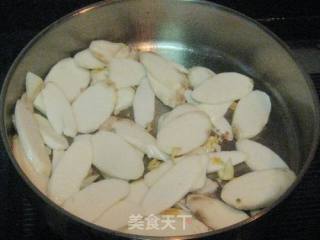 黑木耳炒山药的做法步骤：3