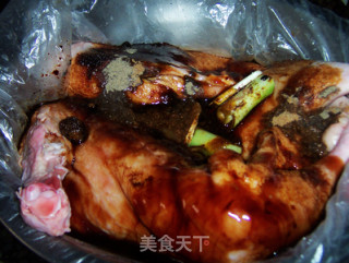 秋冬养阴的烤鸭荷叶饼夹的做法步骤：2