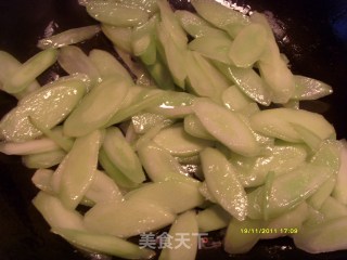 蚝油芥蓝的做法步骤：2
