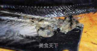 大蒜烧鲶鱼的做法步骤：2