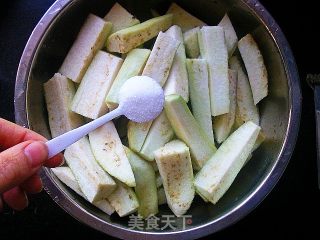 酸甜茄条的做法步骤：1