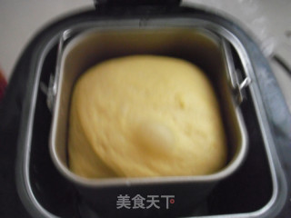 叠被子法做土司------豆沙土司的做法步骤：3