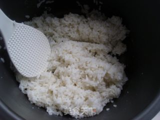 土豆鱼丸炒饭的做法步骤：2