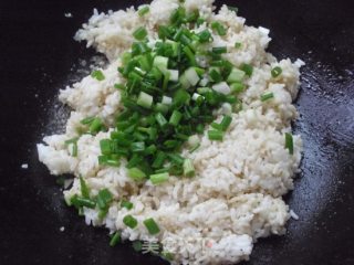 土豆鱼丸炒饭的做法步骤：12