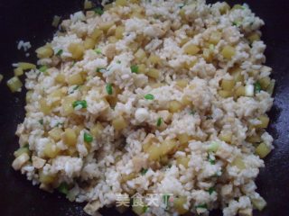 土豆鱼丸炒饭的做法步骤：14