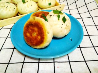 生煎韭菜鸡蛋包的做法