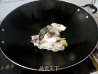 鱼头豆腐汤的做法步骤：2