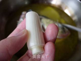 明目补钙---------鱼头豆腐枸杞浓汤的做法步骤：6