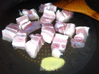 梅菜烧肉的做法步骤：2