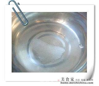 冰糖菠萝的做法步骤：3