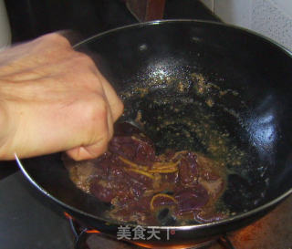 蘑菇青椒炒猪肝的做法步骤：9