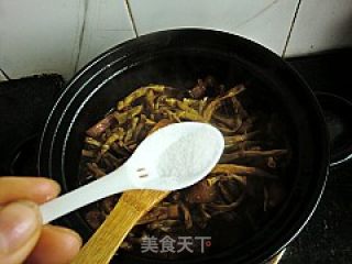 笋干红烧肉的做法步骤：16