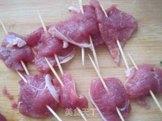 一口一个更精彩－－牙签肉的做法步骤：3
