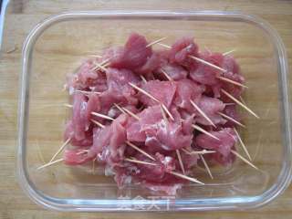 一口一个更精彩－－牙签肉的做法步骤：4
