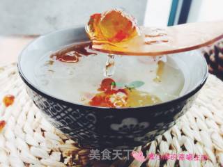 雪燕桃胶皂米羹的做法