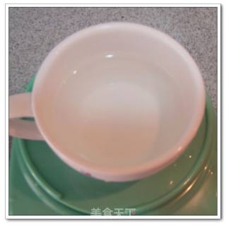 寒风渐起时为家人送一份浓浓的温暖------------香草奶茶的做法步骤：2