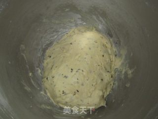 罗勒餐包的做法步骤：3