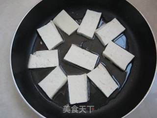 不能错过的一道鲜美素菜—豆腐焖茄子的做法步骤：2