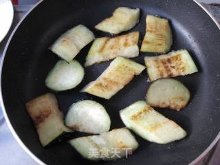 不能错过的一道鲜美素菜—豆腐焖茄子的做法步骤：5