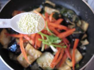 不能错过的一道鲜美素菜—豆腐焖茄子的做法步骤：12