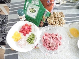 烤牛肉匹萨的做法步骤：2