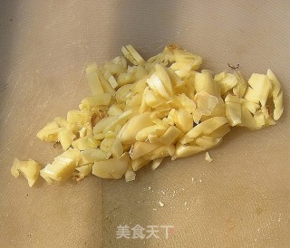 减肥佳品——清炒南瓜的做法步骤：2