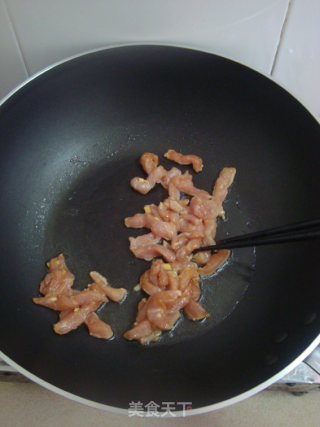 酸菜炒肉丝的做法步骤：6