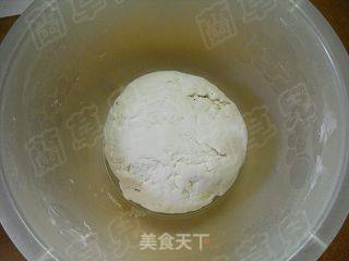 大葱鲜肉包的做法步骤：2