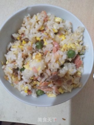 三文鱼蛋炒饭的做法