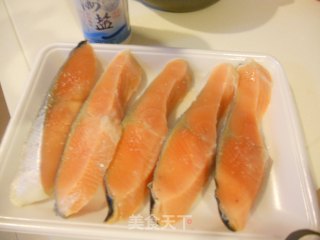 奶酪焗三文鱼的做法步骤：2
